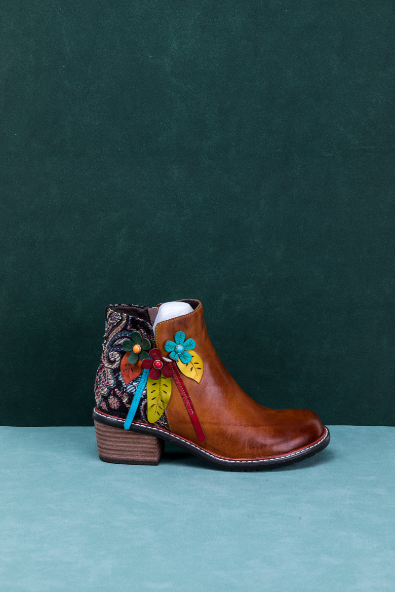 Vicconfy | PETAL APPLIQUE LEATHER ANKLE BOOT