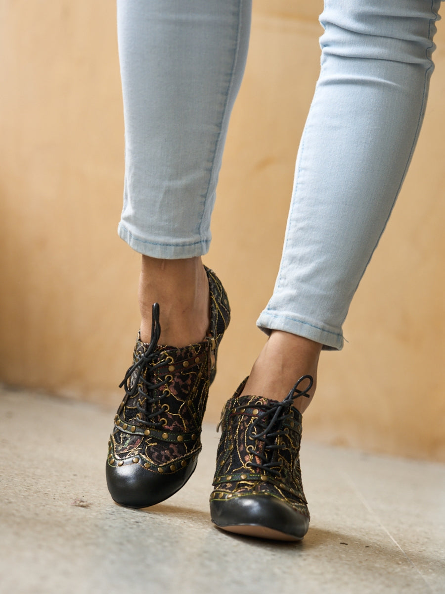 Vicconfy | Jingle My Way Stud Embellished Jacquard Oxford
