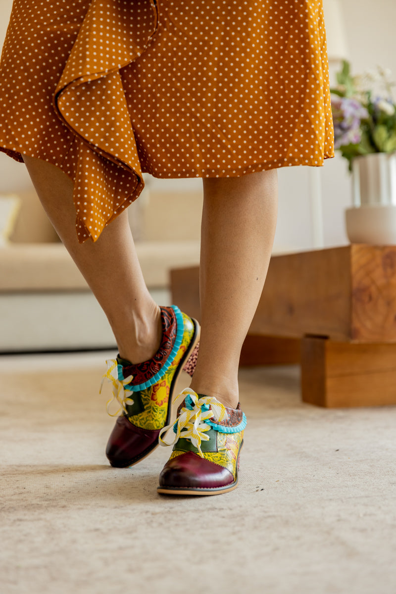 Vicconfy | Fall Roses Floral Embossed Leather Oxford - Multi